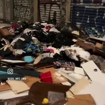 Paris looks like 💩 This is what happens when you import the third world