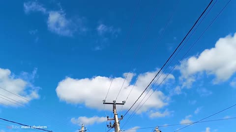 Une autre vidéo d'OVNI pendant une éclipse solaire !