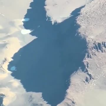 Antarctica doesn't look anything like they claim it does 👀