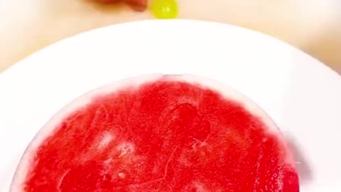 Impress your guests with these inviting food carving techniques!