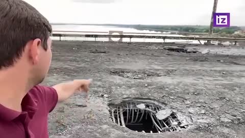 A lot of new holes appeared in the Antonovsky Bridge: Russian propagandists confirmed a new attack