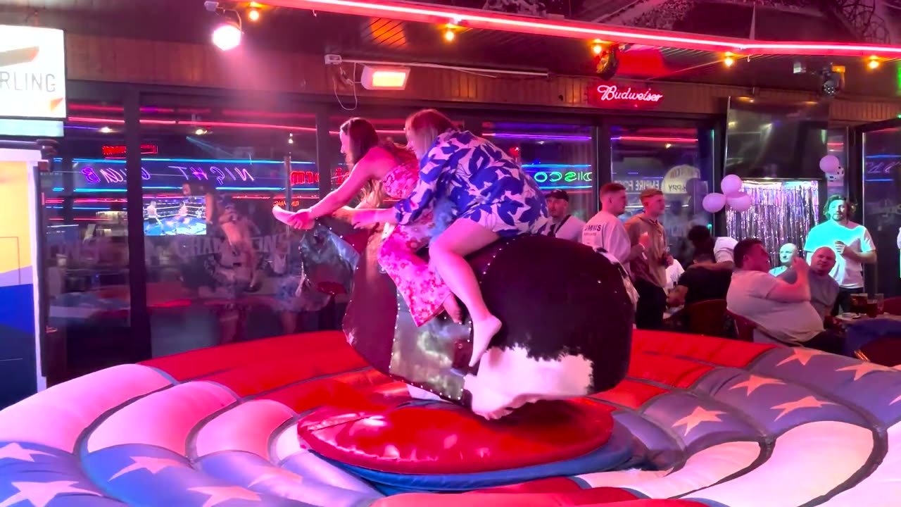 GIRL TAKE ON THE BULL! Benidorm Bull Ride. Mechanical Bull EPIC FAIL