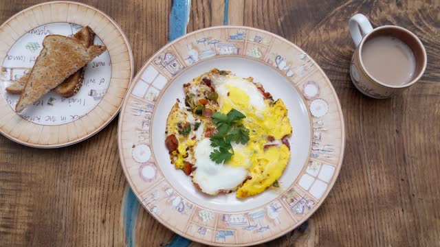 How To Make: The Best Omelette! (VERY EASY)