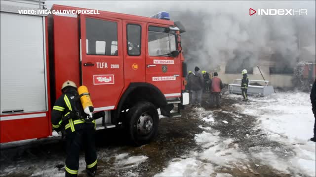 Na Eko imanju Željka Mavrovića u Sloboštini kod Požege izbio požar