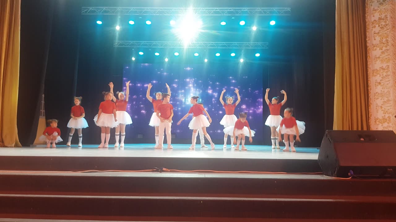 Camenița Podoliei 27 octombrie 2024 Grupul „Mix Dance Vancicăuți” Festivalul Concurs Internațional