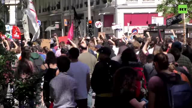 RT. Antifascists protest presidential candidates in Lyon