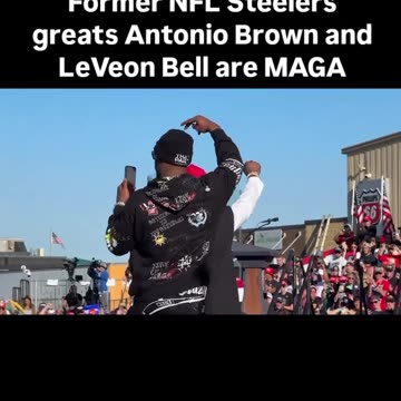 Former Steelers Le’Veon Bell and Antonio Brown just took the stage at the Trump Rally