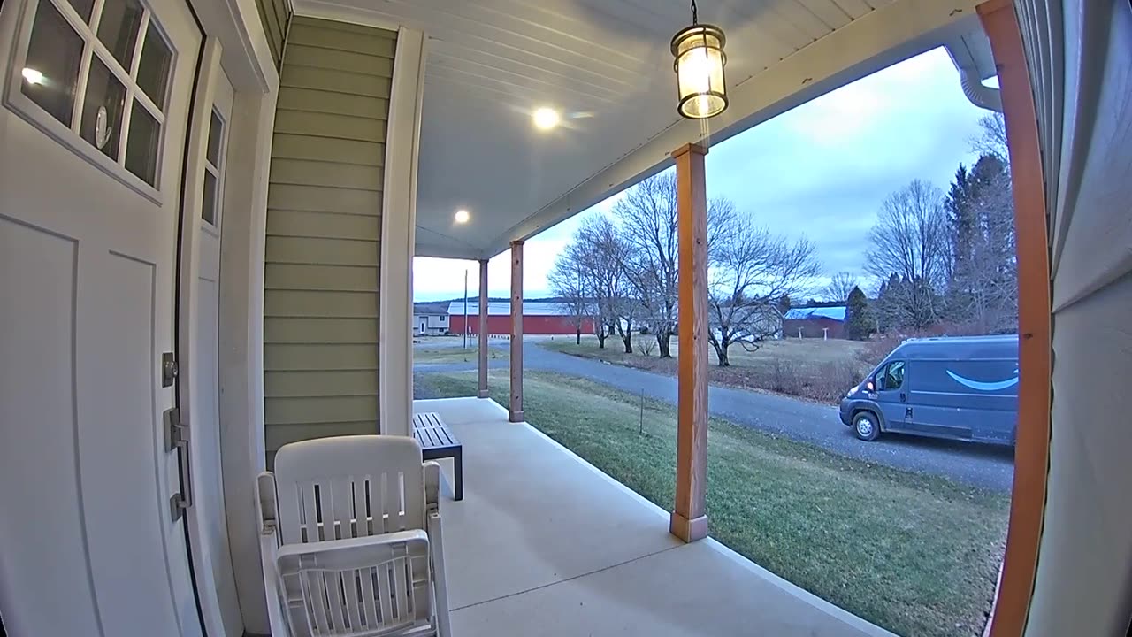 Amazon Delivery Driver Shows Off For Doorbell Camera