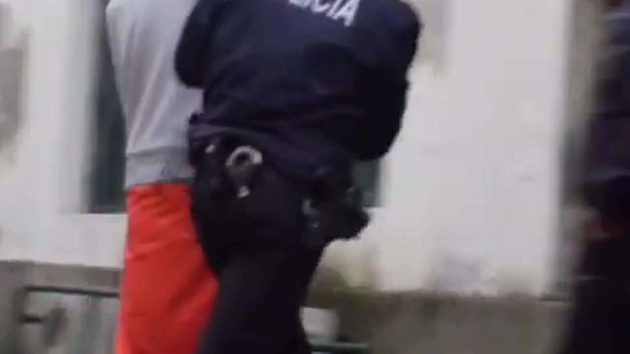 Youtuber faz-se passar por recluso