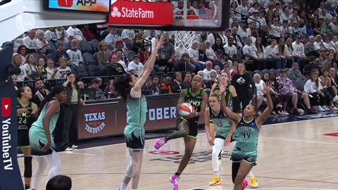 NBA - WHAT A FINISH 😮‍💨 Liberty-Lynx