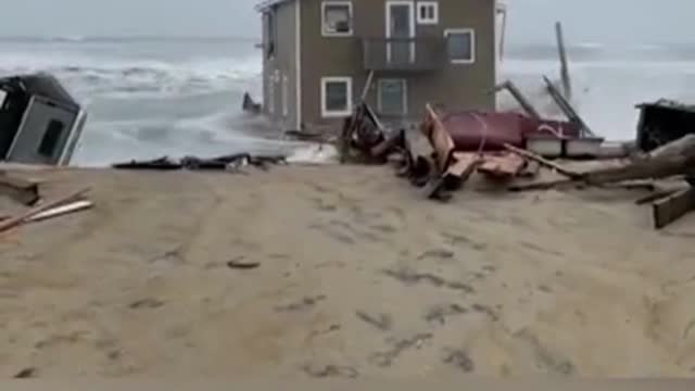 House Collapses into the Atlantic Ocean