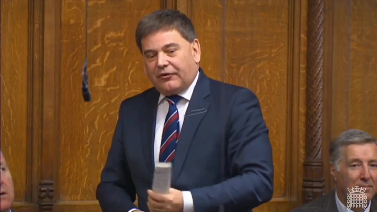 MP Andrew Bridgen confronts the British Prime Minister