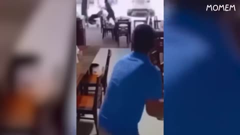 You Laugh ! You Restart
