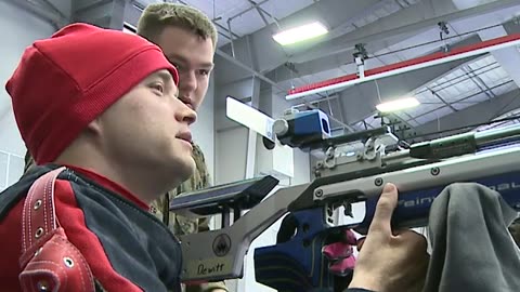 Crackshot Wounded Warrior cracks jokes