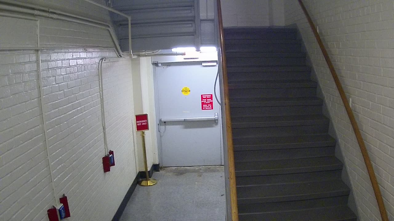 3872FHOB01Stair8_2021-01-06_02h14min15s737ms.mp4