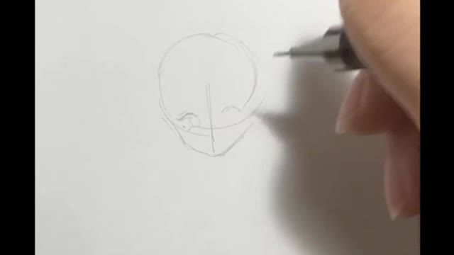 Sketch The Outline Of The Face Of A Character