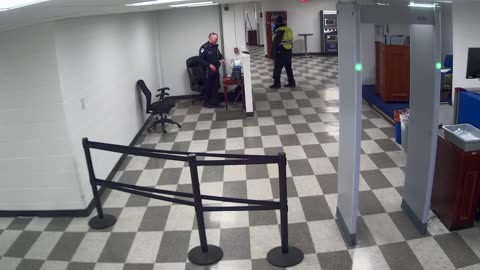 6135RHOBG3G3L8ScreeningArea8_2021-01-06_18h20min01s937ms.mp4