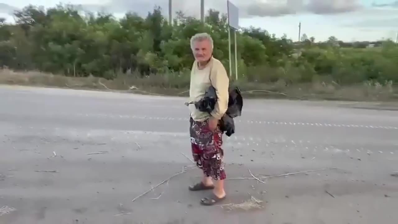 Ukrainian Soldiers Harass an Old Russian Man