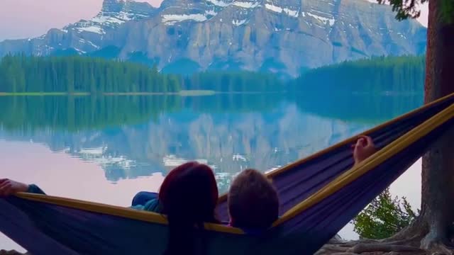 Tag someone you’d watch sunset with in Canadian Rockies