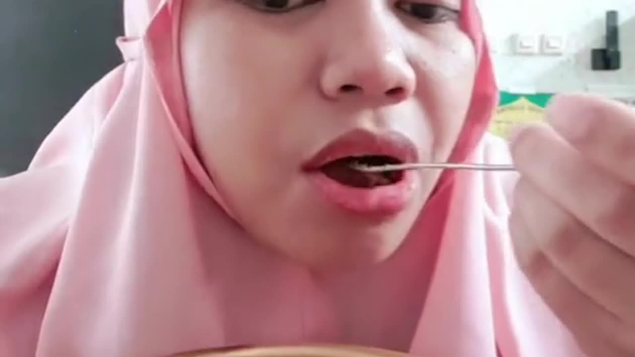 mukbang spicy noodle