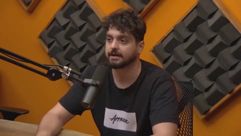 MONARK SOBRE CAUÊ MOURA