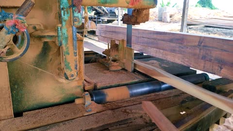 Red Meranti Wood Chantic Form, Sawed In A Bandsaw 42