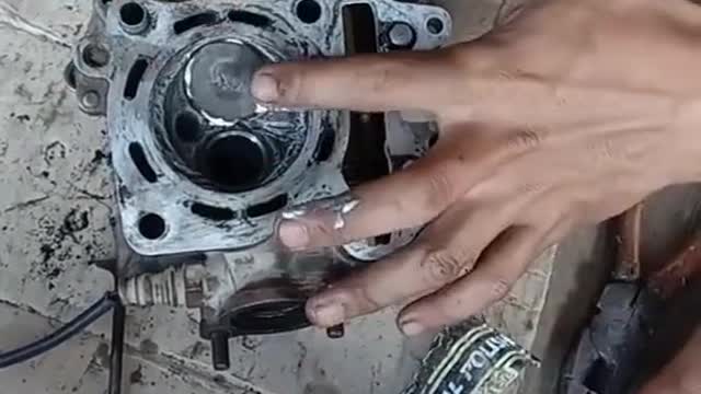 Engine installation parts # repair car # repairman # cylinder
