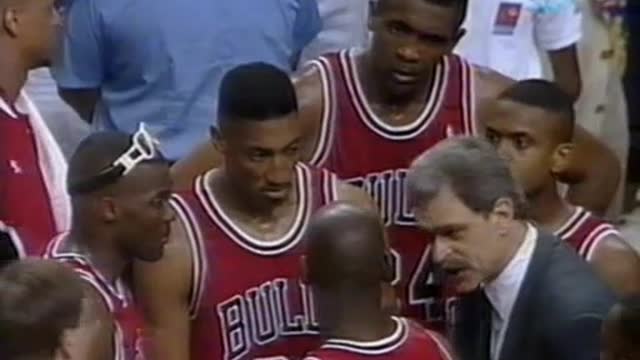 Bulls@Suns.09.06.93 Game 1 Clip 30