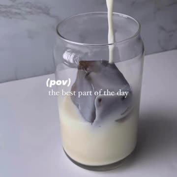 Nothing like coffee to start the day🤍☕️ . . . #coffee #ice