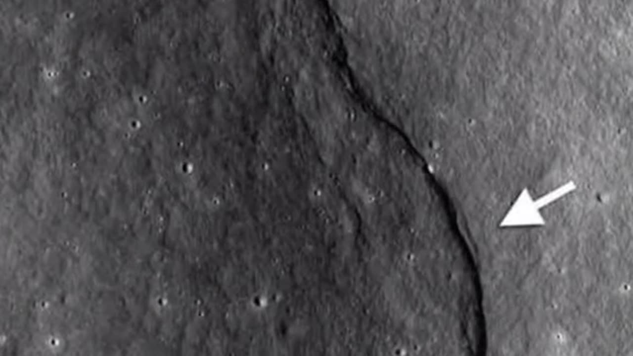 NASA found crack on moon