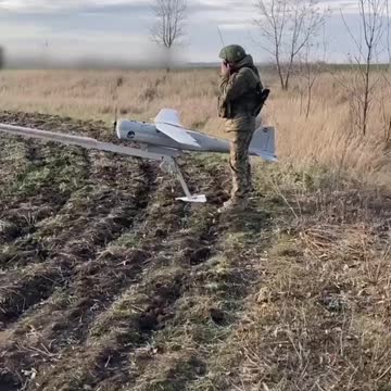The soldiers of the "🅾️" group are looking for the enemy with the help of the "Orlan" UAV