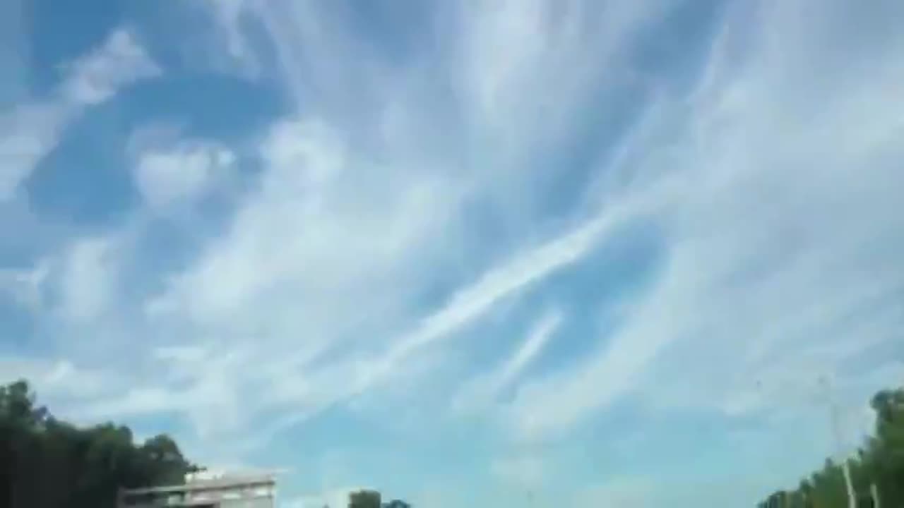 Contrail vs Chemtrail