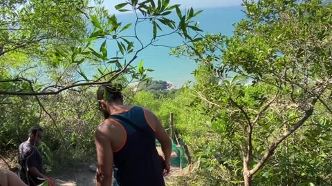 16/19 - Explorando a Trilha do Morro do Macaco em Bombinhas: Uma Experiência Imersiva! #bombinhas