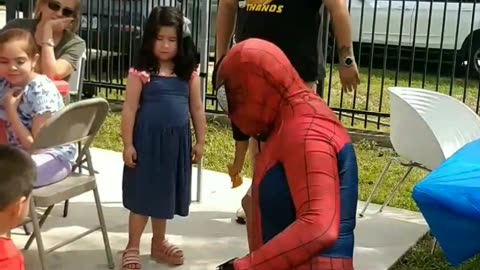 Spider hero superhero character teach this hero how to set off a bear trap from a distance