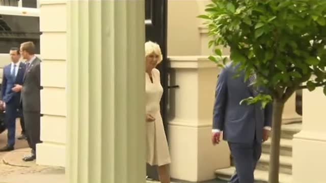 Donald Trump Arrives At His $ 25 Million Mansion