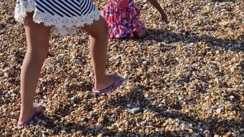 Kids playing 🏖 #viral