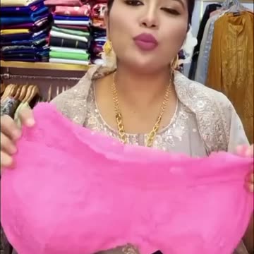 কতগুলা বদমাইশ ছেলে অত্যাচার করত আপু ব্রা আছে তাদের জন্য ব্রা নিয়ে আসলাম 🤣 #sanveesbytony #comedy