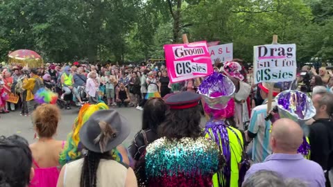 CORI APPASSIONATI DEL LGBTQIA+ PRIDE "STIAMO ARRIVANDO PER I VOSTRI FIGLI!"