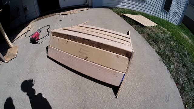 How to fix a broken skateboard