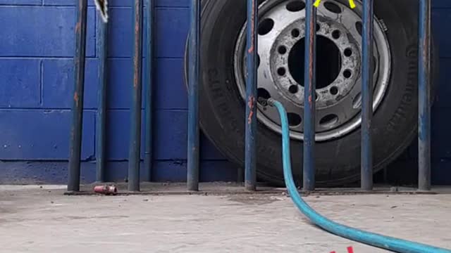The repairman tried to inflate the tire until it exploded, and finally the tire