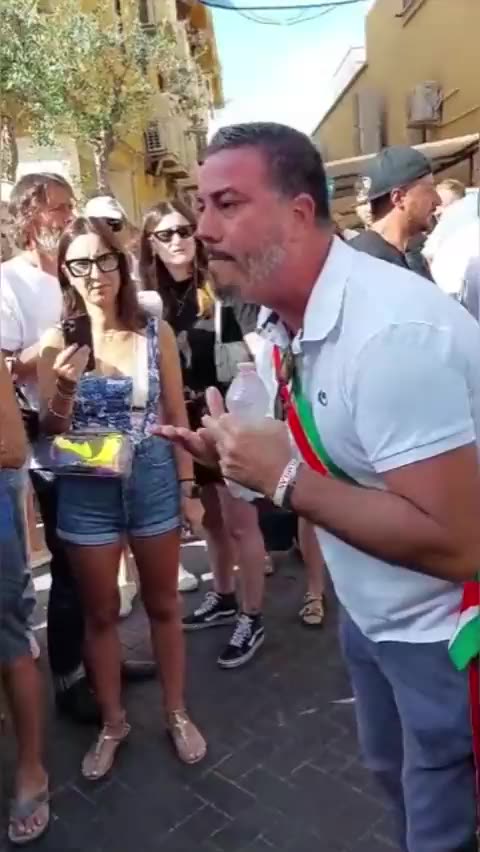 Deputy Mayor of Lampedusa: "Refugees are not welcome