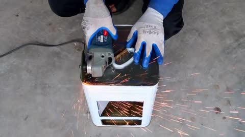 The idea of ​​making a wood stove from an old iron box