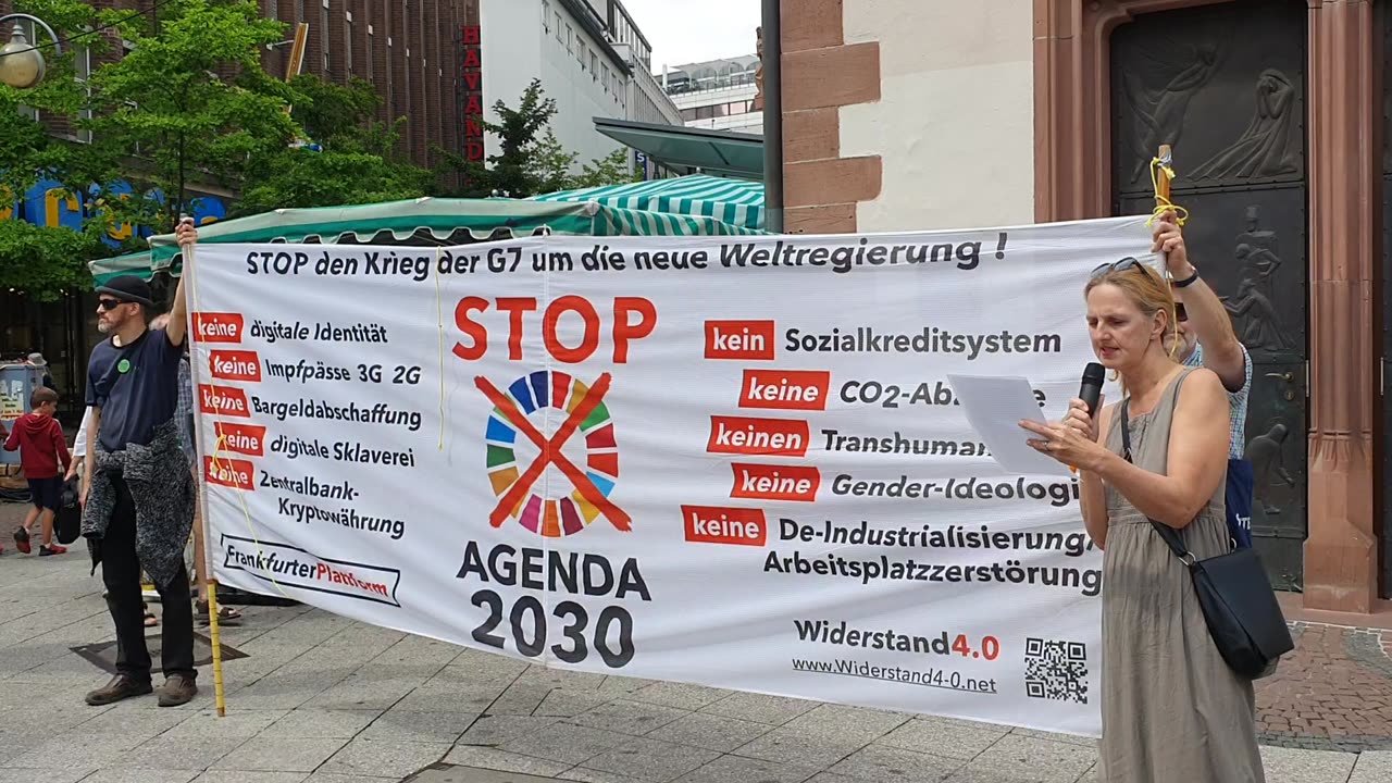 Rede Patrizia auf der Demo von Widerstand4.0 am 22.7.23