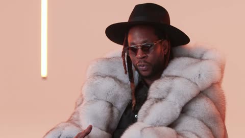 2 Chainz Shows Off His Best Chains