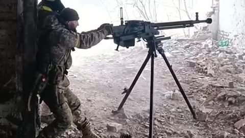 Ukrainians Fire Massive Machine Gun