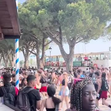 Thousands of Migrants Unleash Hell on Italy: Clash With Police, Stabbings, Families Robbed