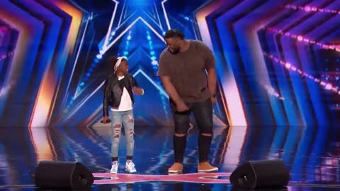 Jojo and Bri Impress Simon Cowell With -Ain't No Mountain High Enough- AGT 2022