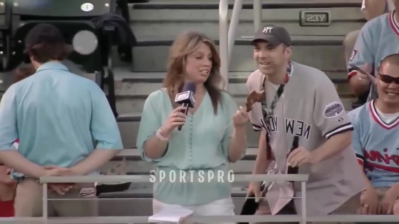 20 FUNNY MOMENTS WITH REPORTERS IN SPORTS