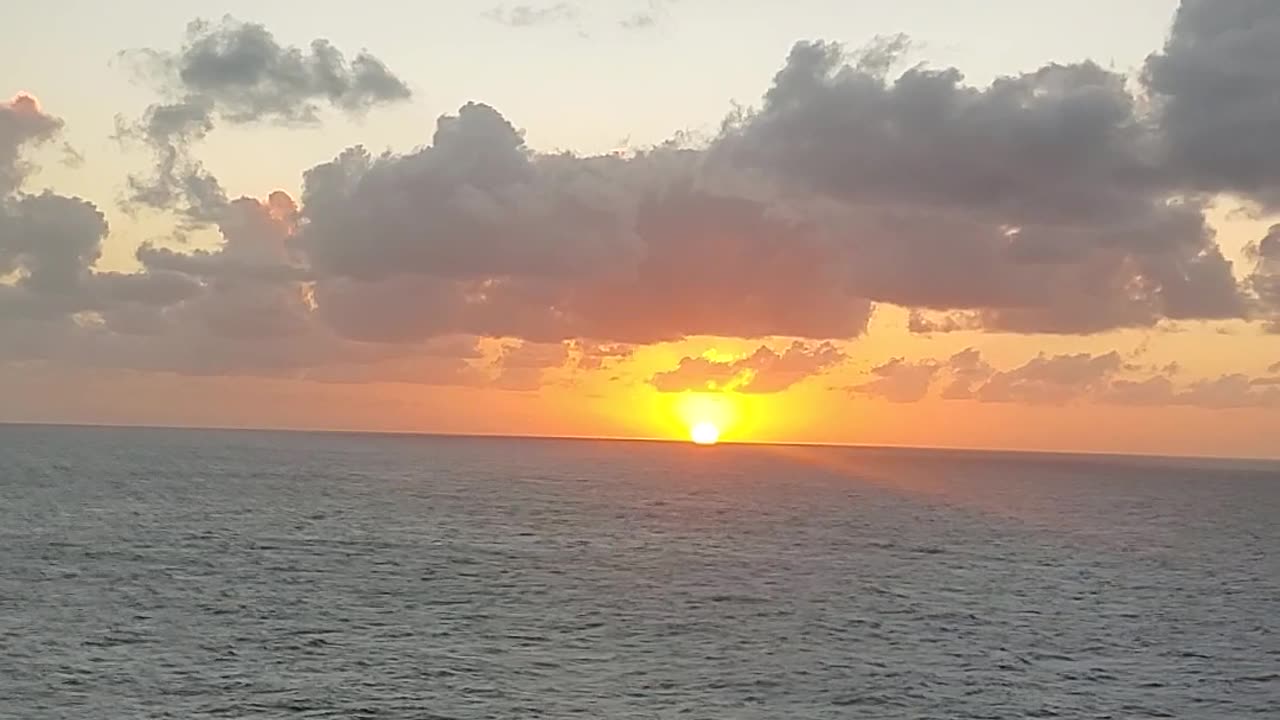 Cruise Sunset View