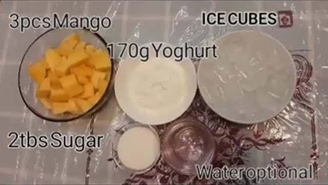Mango and yoghurt smoothie (very easy)